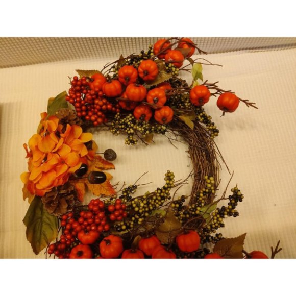 26 Inch Mini Pumpkins Berries Fall Wreaths for Front Door Dacoration - Picture 7 of 10